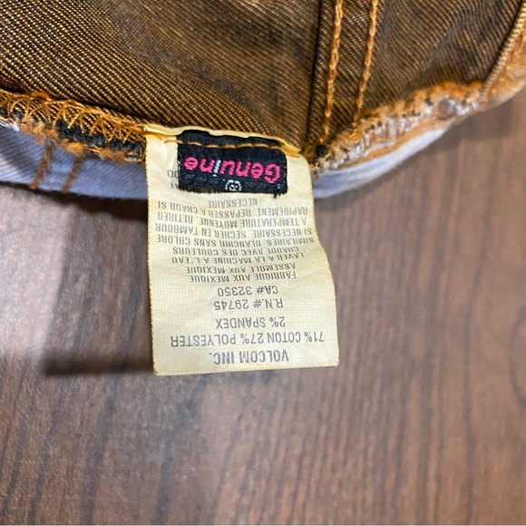 Volcom sz 7 “what the twill” high waited shorts. Mustard color,perfect condition - Picture 11 of 12